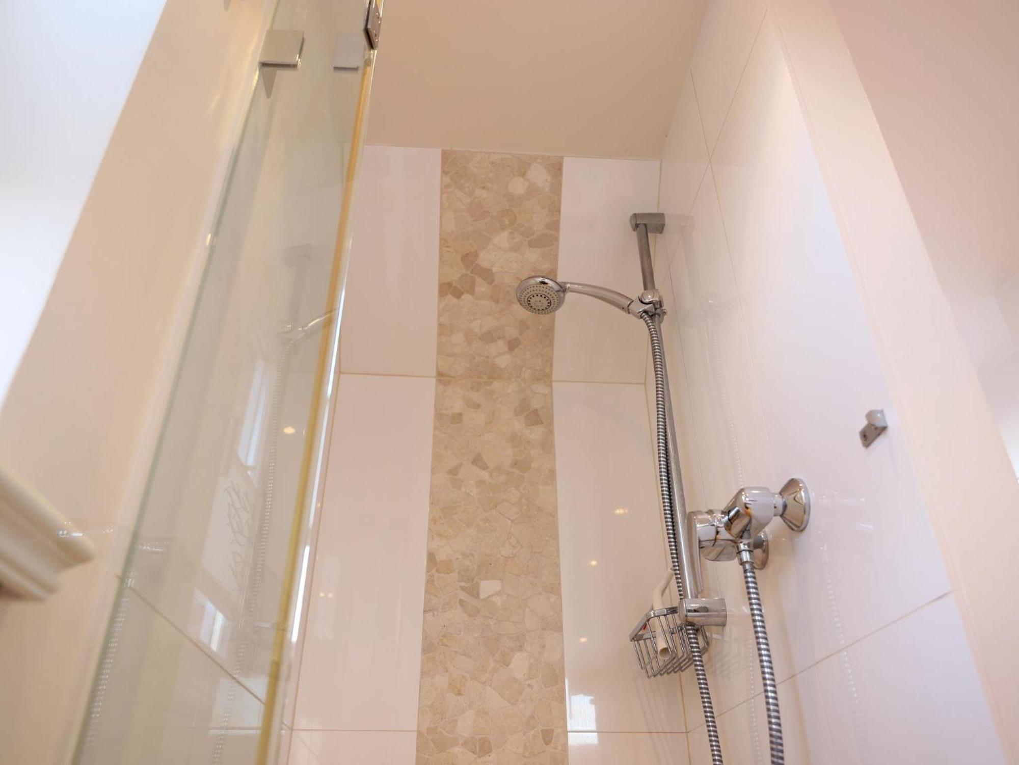 Hafenstrasse 4, W1, Esprit 2 * List