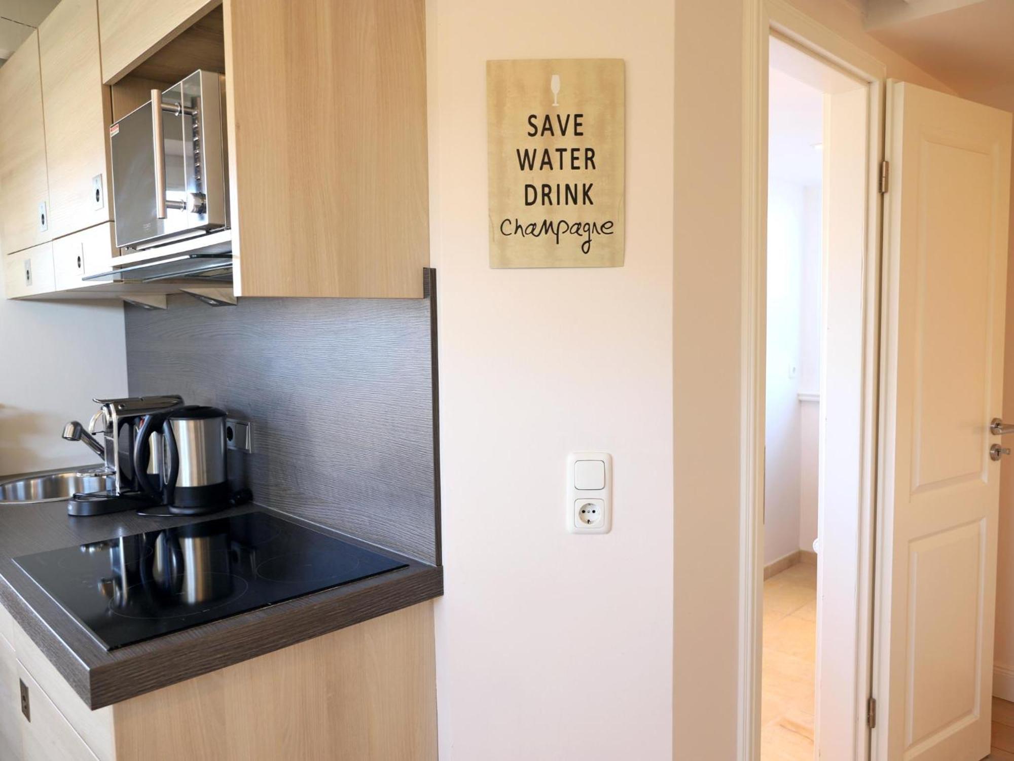 Hafenstrasse 4, W1, Esprit 2 Apartment *